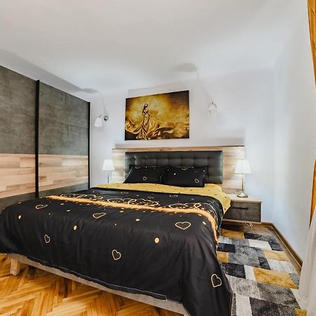 Republicii Premium Apartamento Braşov Exterior foto
